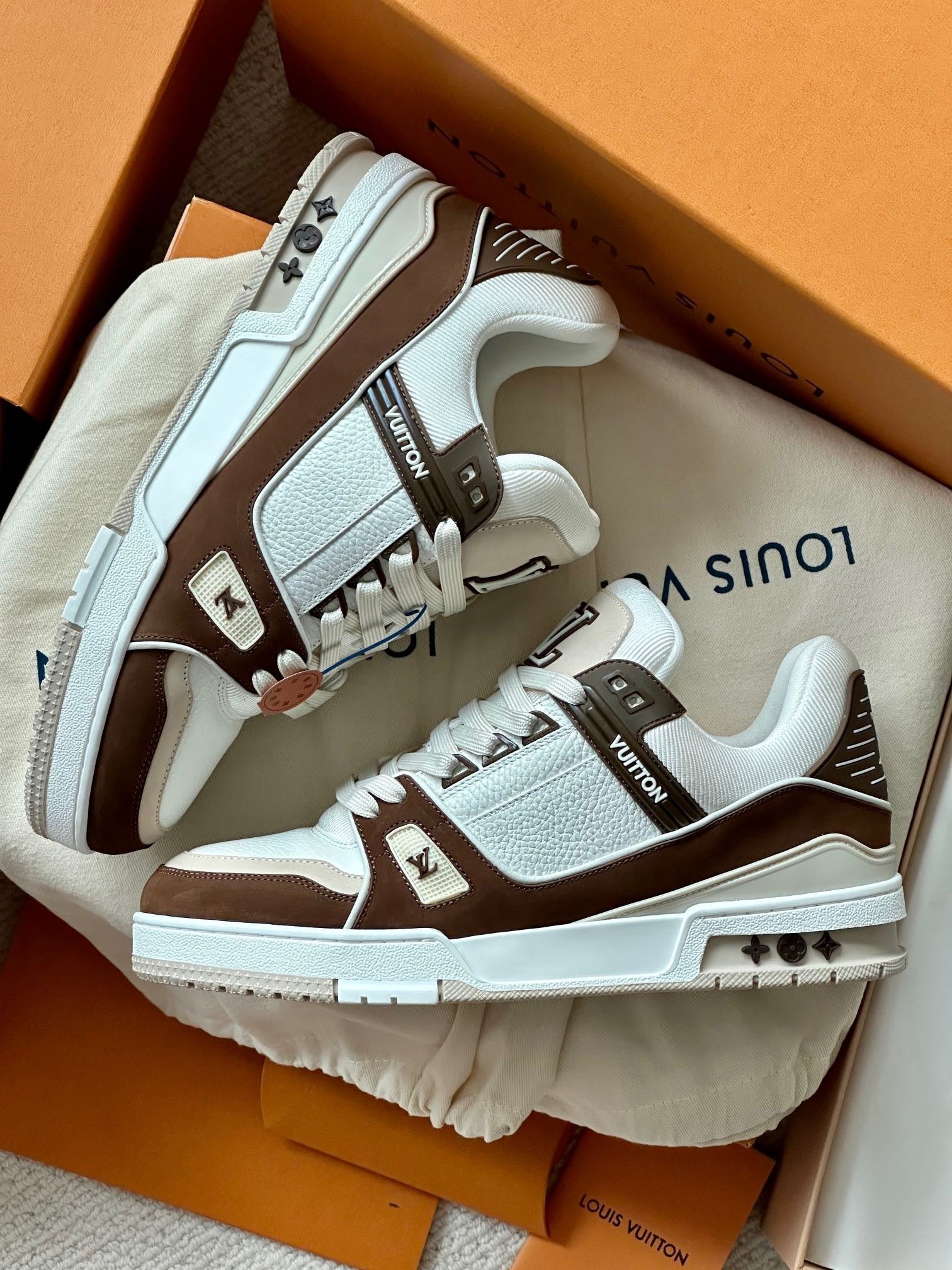LV Trainers - Brown