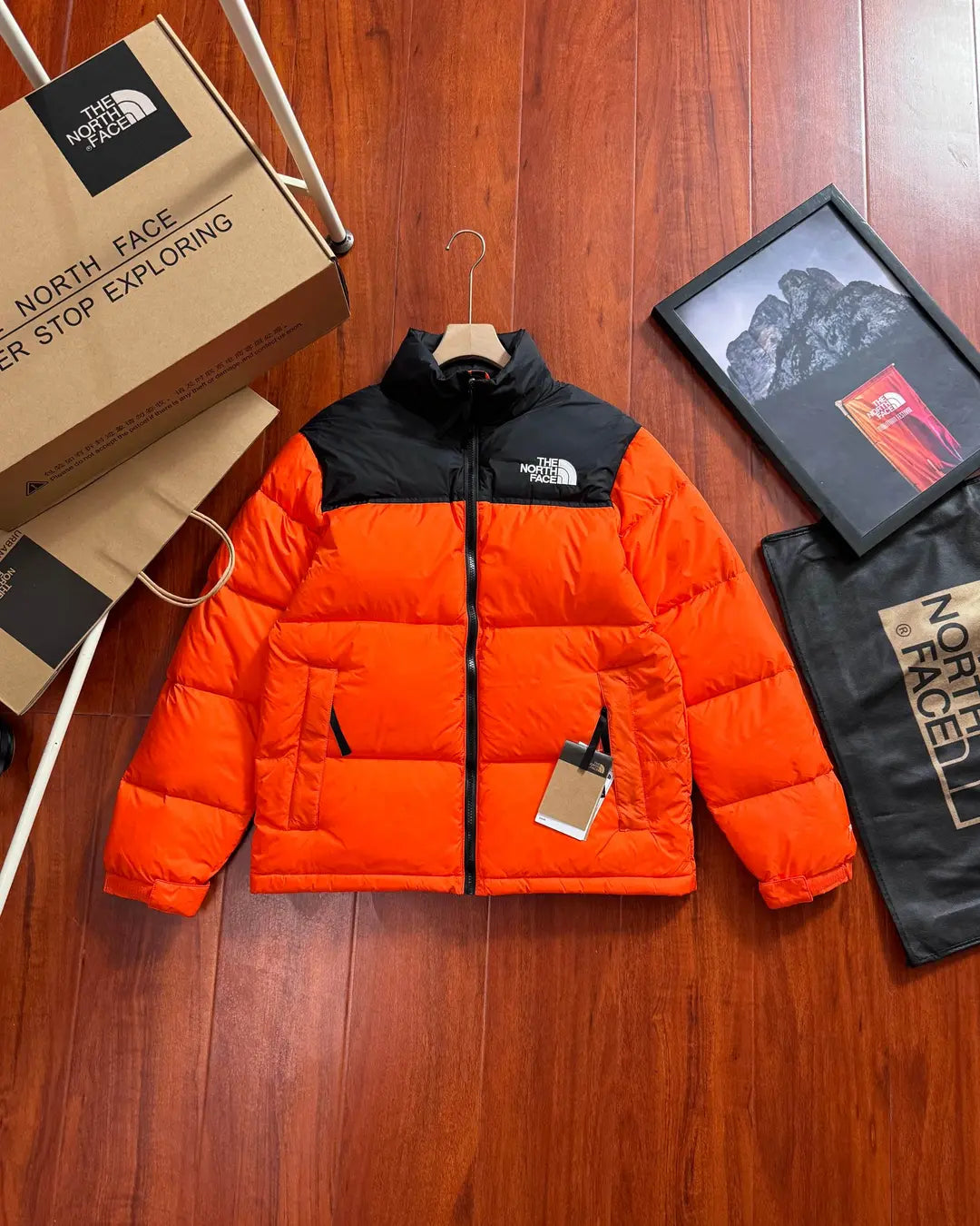 NF Nuptse - Orange/Black