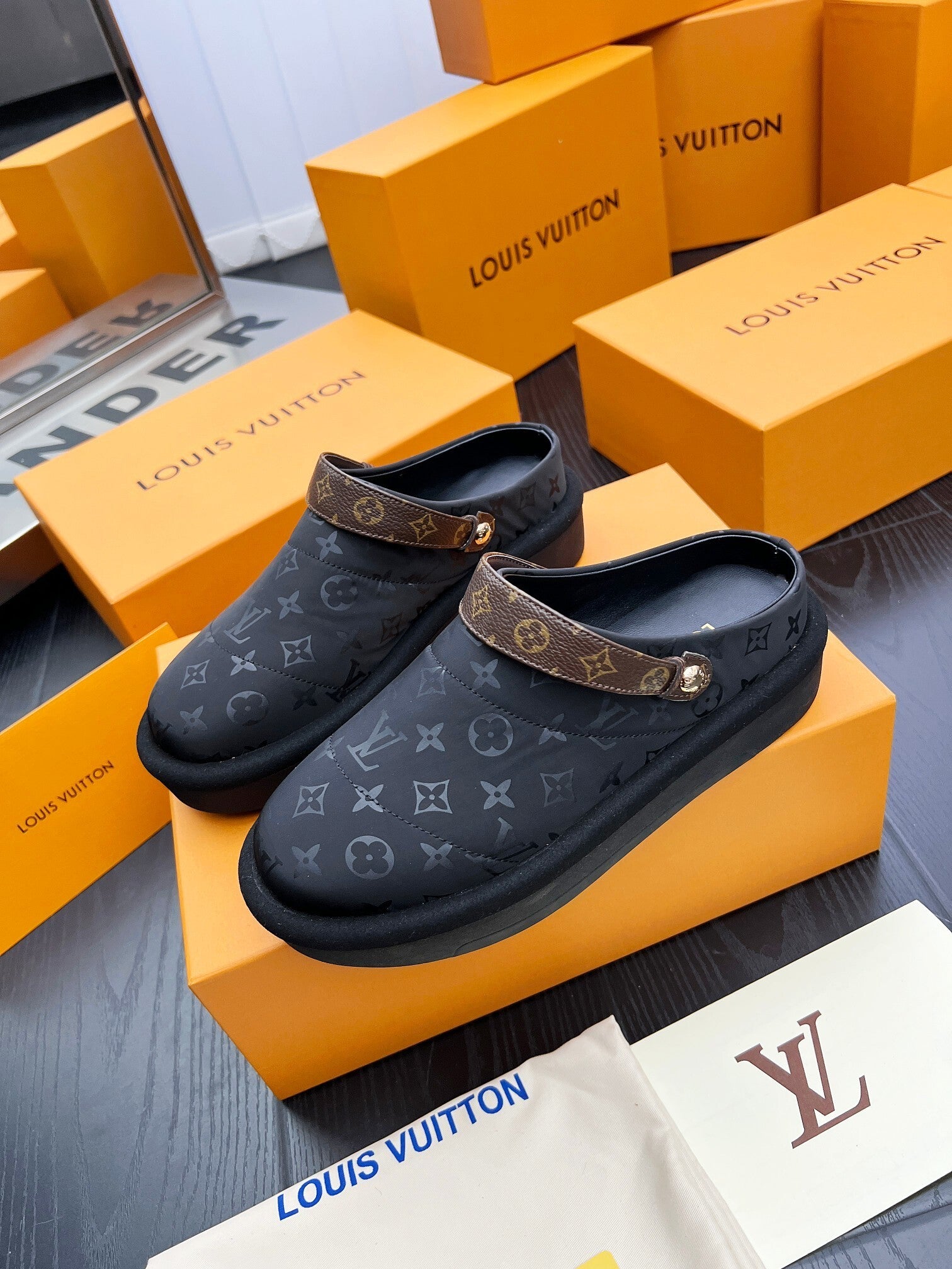LV Platform - Black/Brown