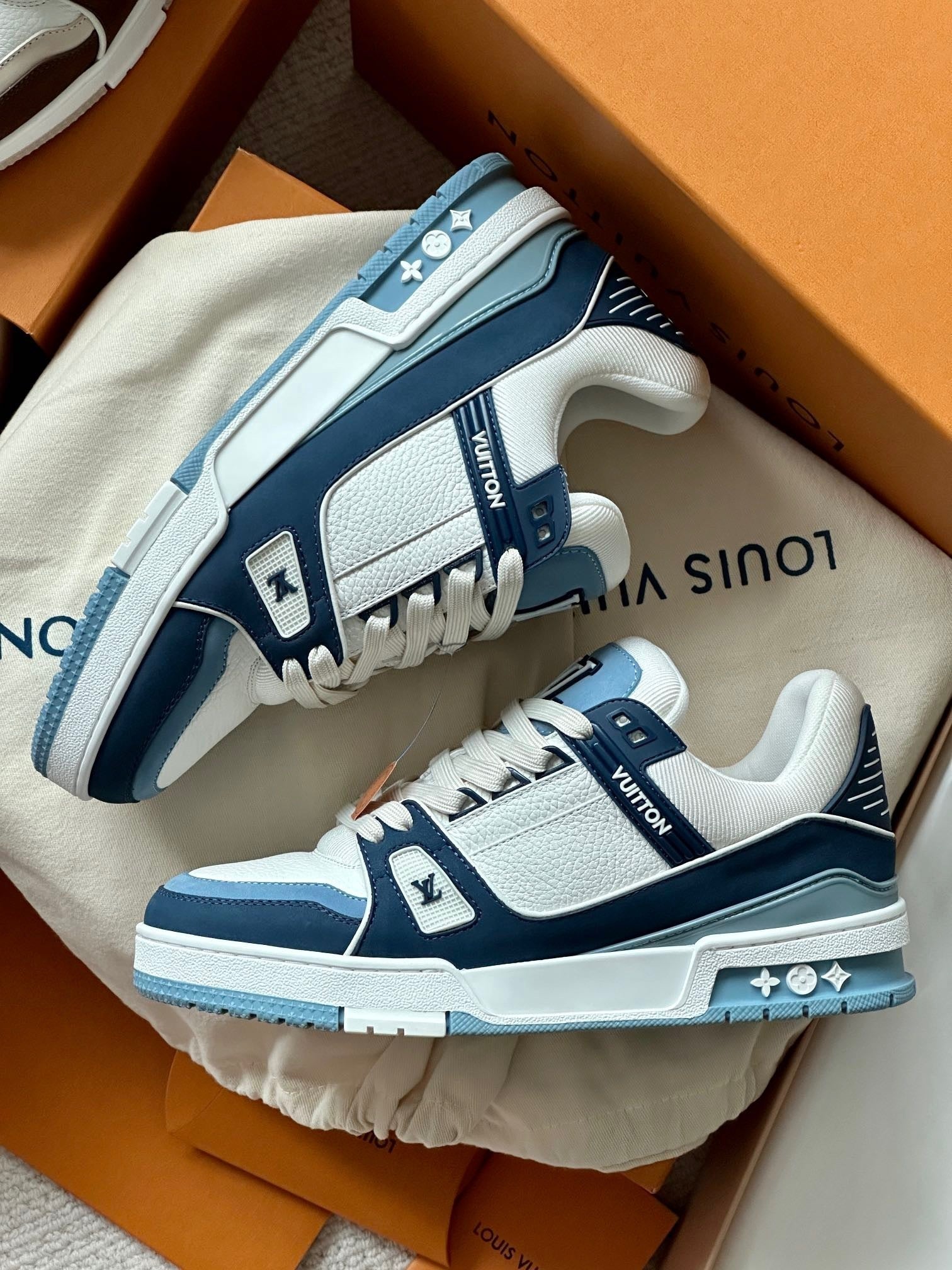 LV Trainers - Blue