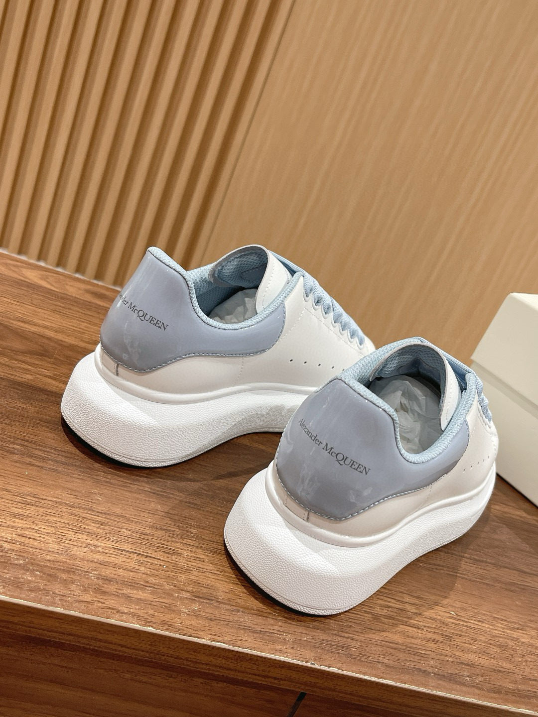 MCQN Sneaker - White/Blue