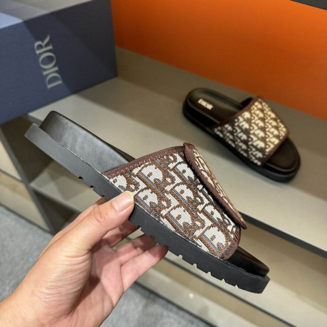 CD Sandal - Beige/Brown