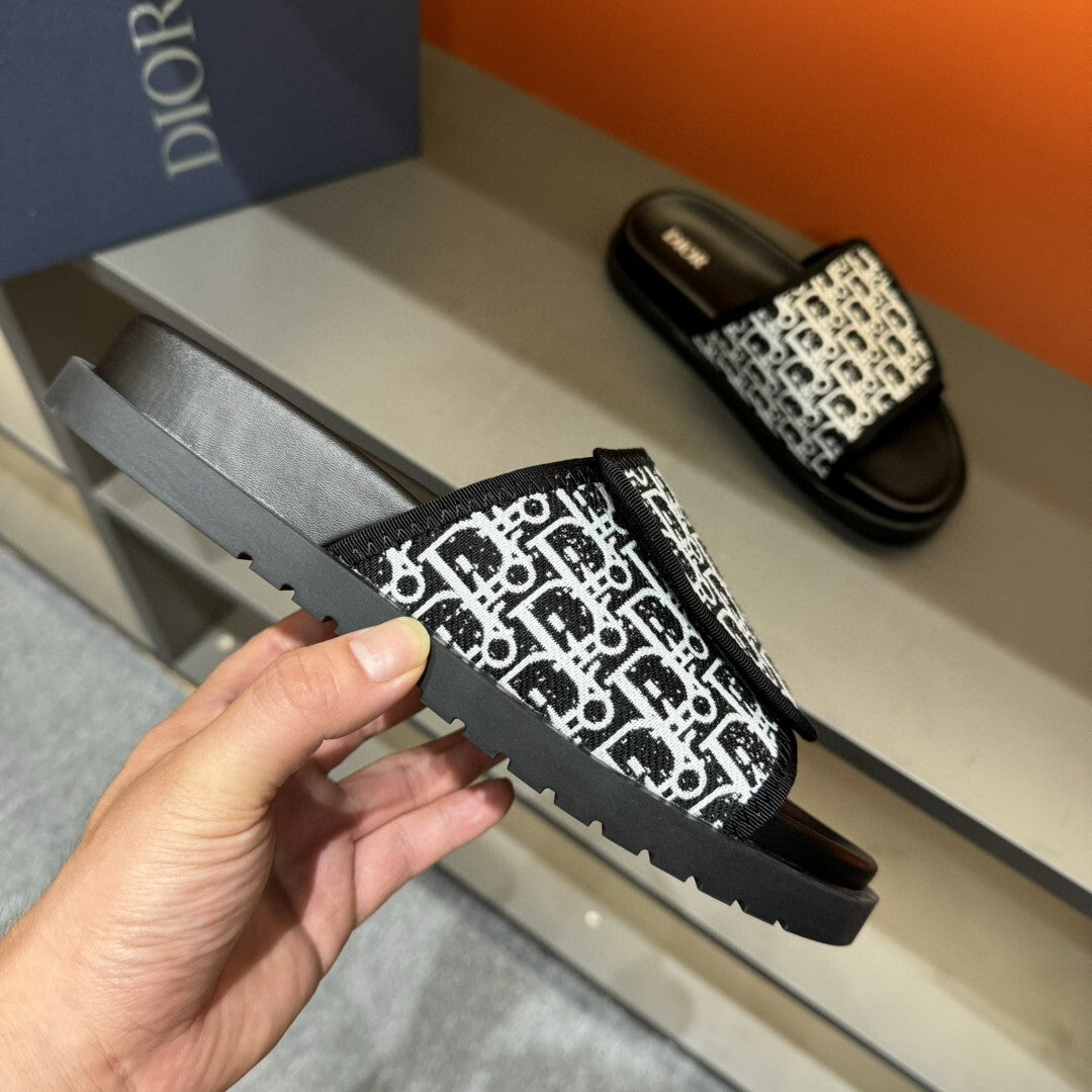 CD Sandal - Black/White