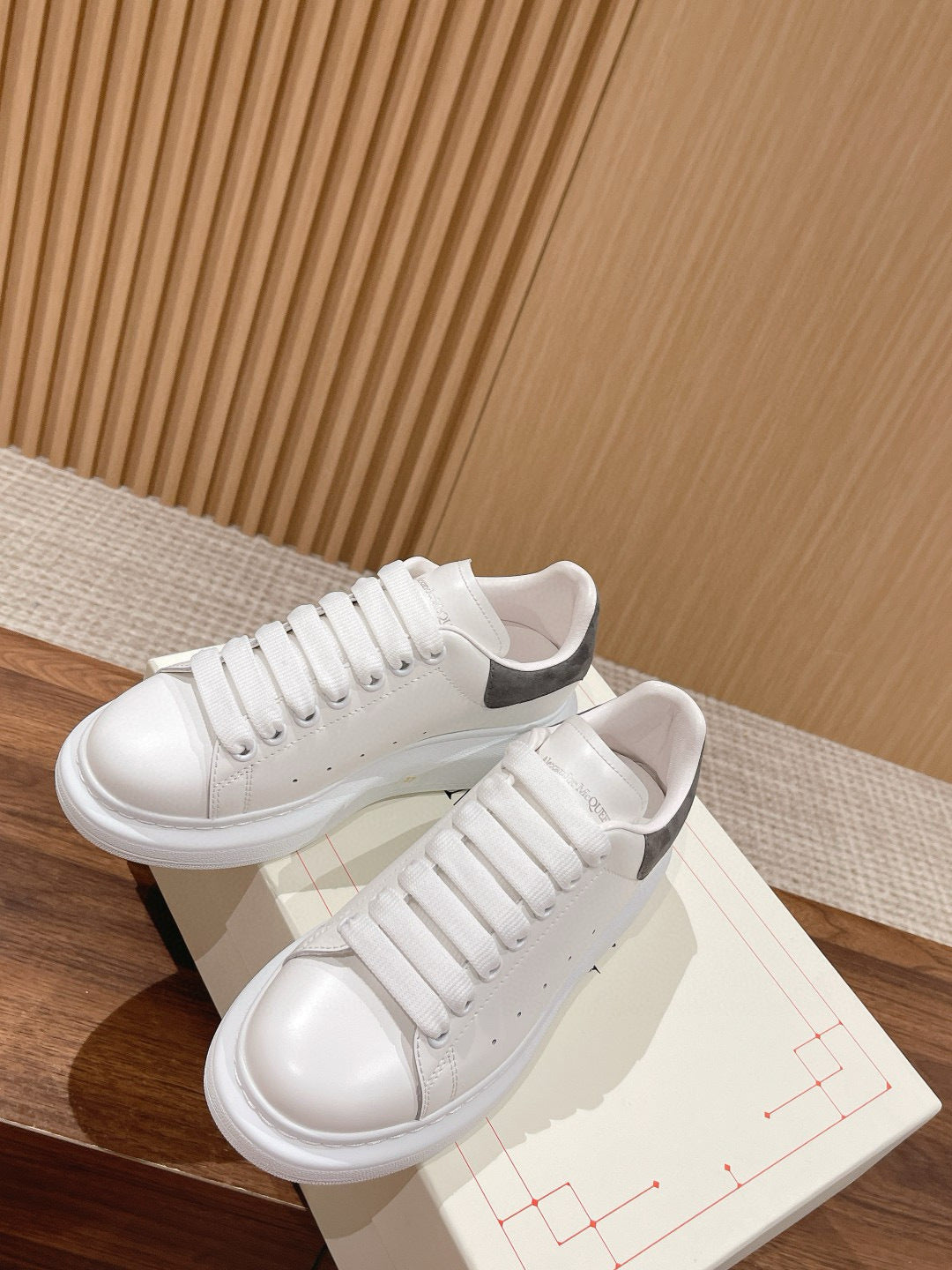 MCQN Sneaker - White/Dark Grey