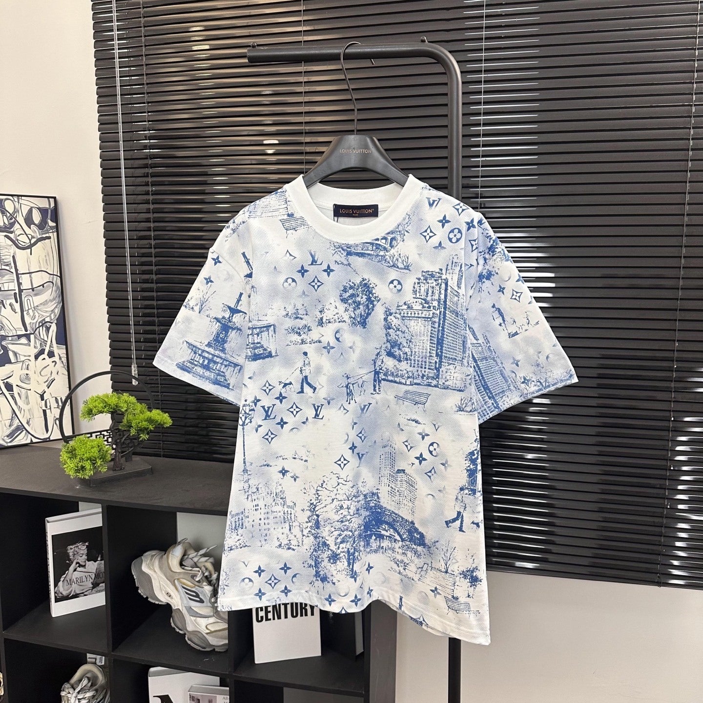 LV T-Shirt - White/Blue
