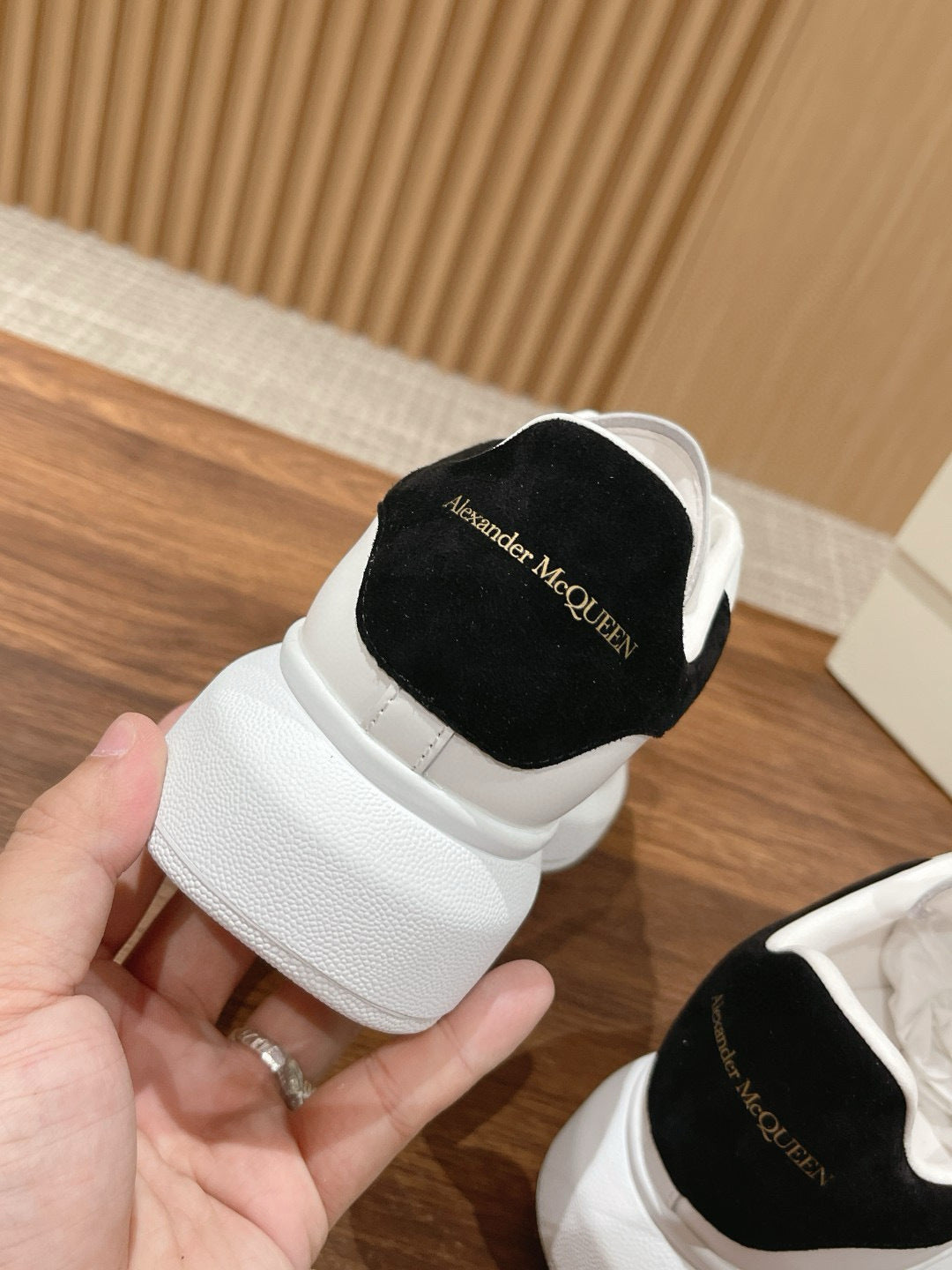 MCQN Sneaker - White/Black
