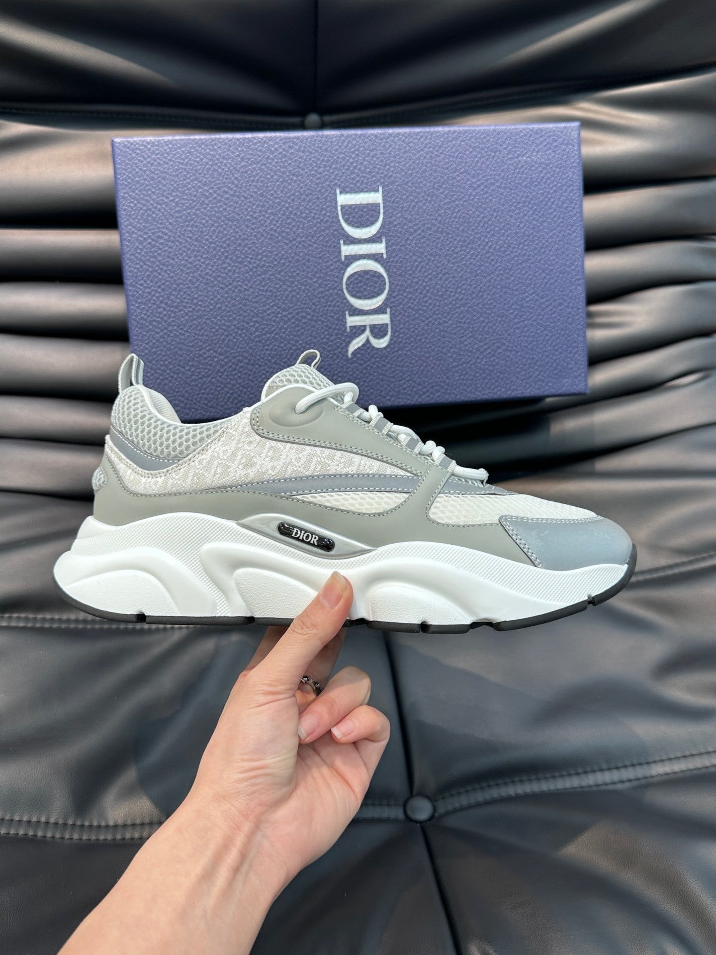 CD B22 Sneaker - Off-White/Grey