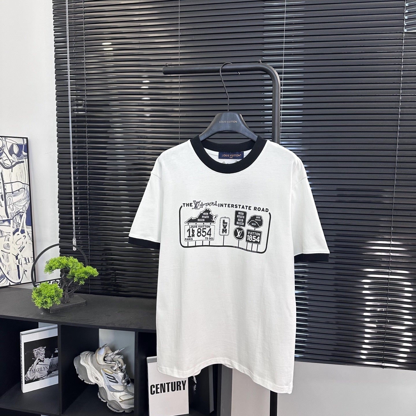 LV T-Shirt - White/Black