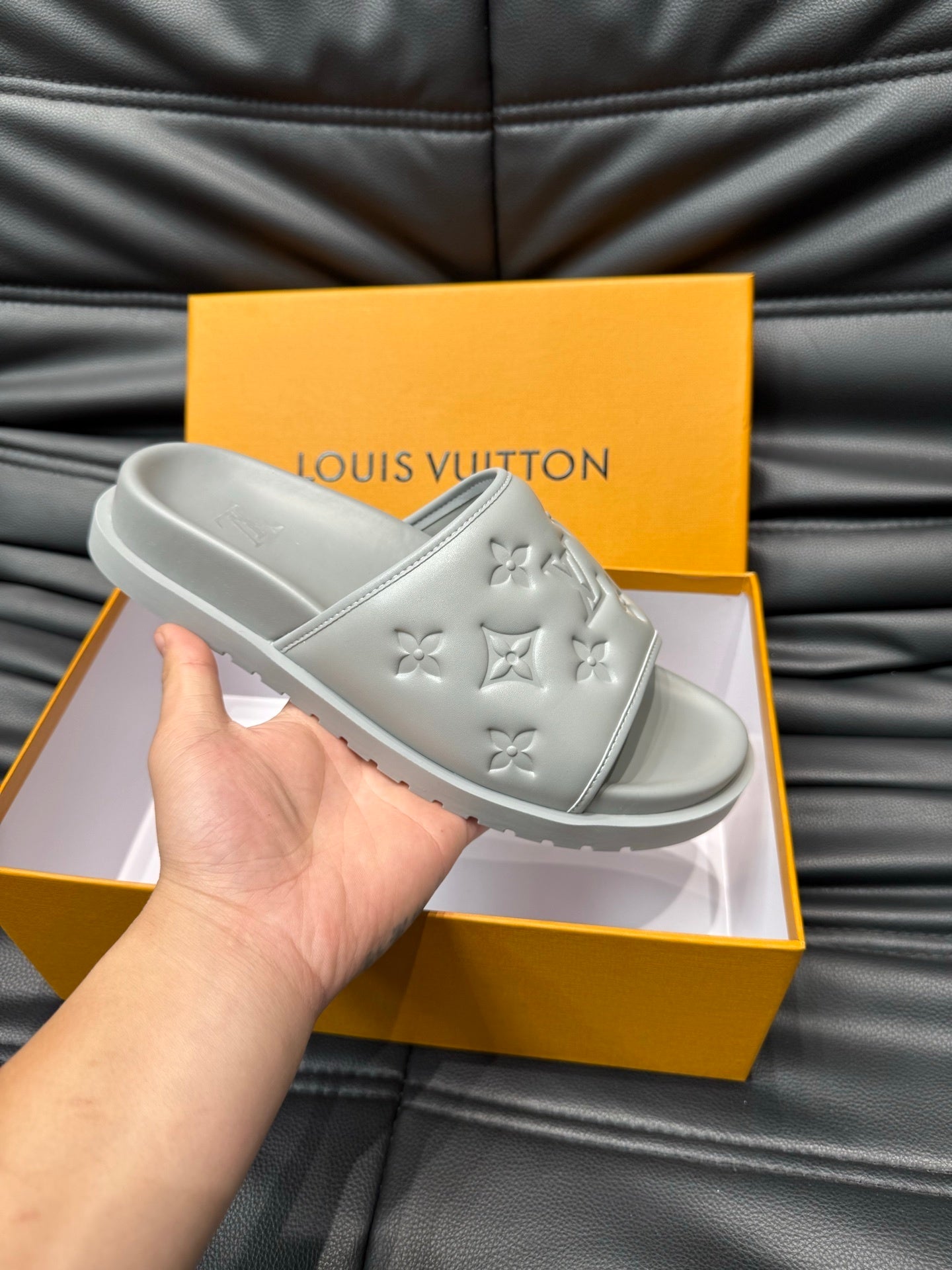 LV Miami Mule - Grey