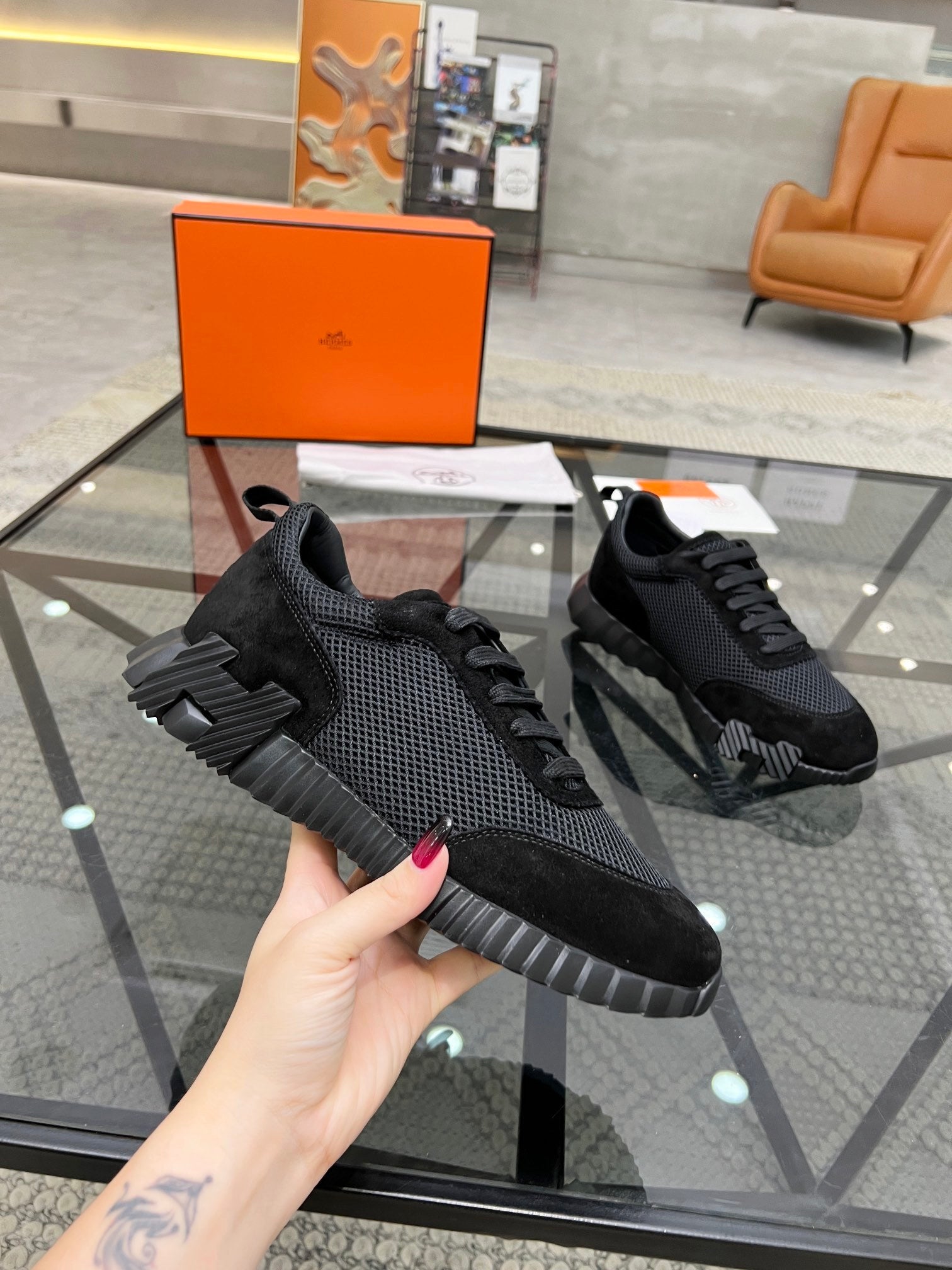 HMES Sneaker - Black