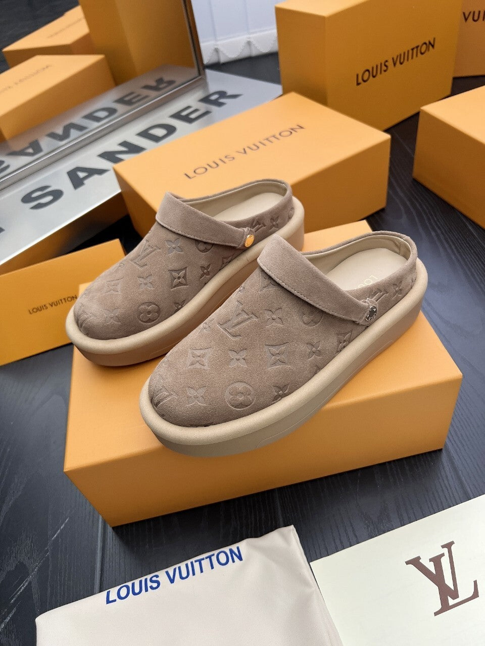 LV Platform - Beige