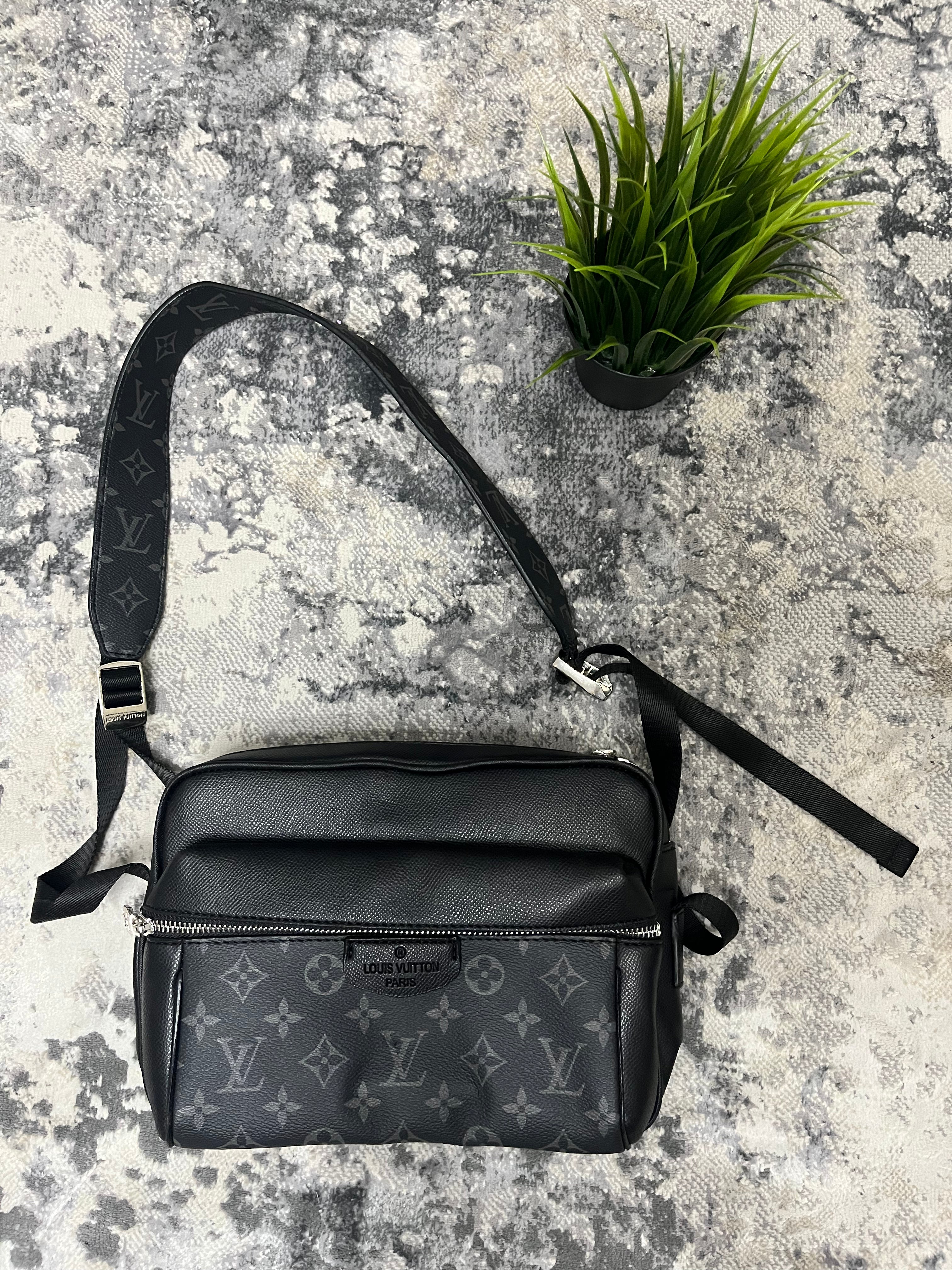 Louis Vuitton Bag - Black