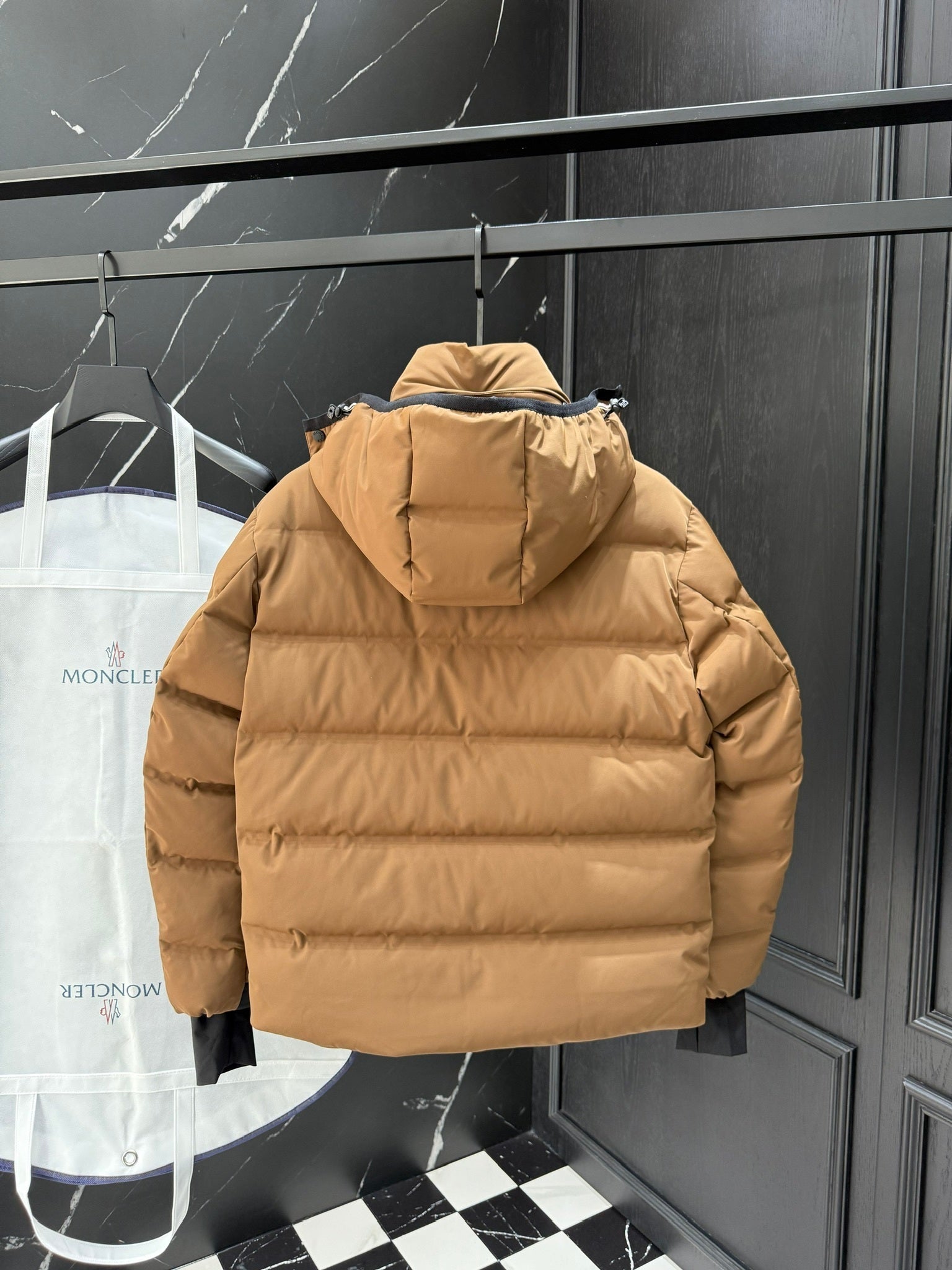 MNCLR Down Jacket - Camel Brown