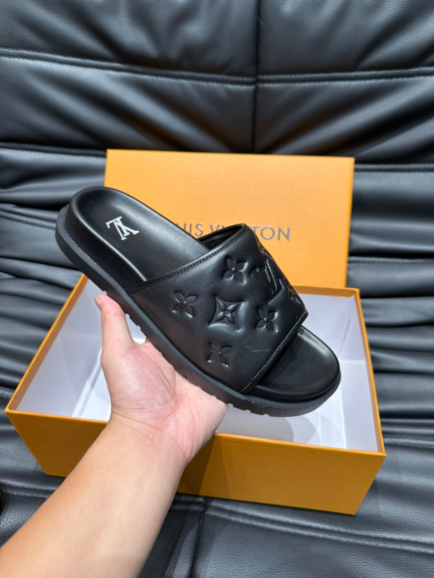 LV Miami Mule - Black