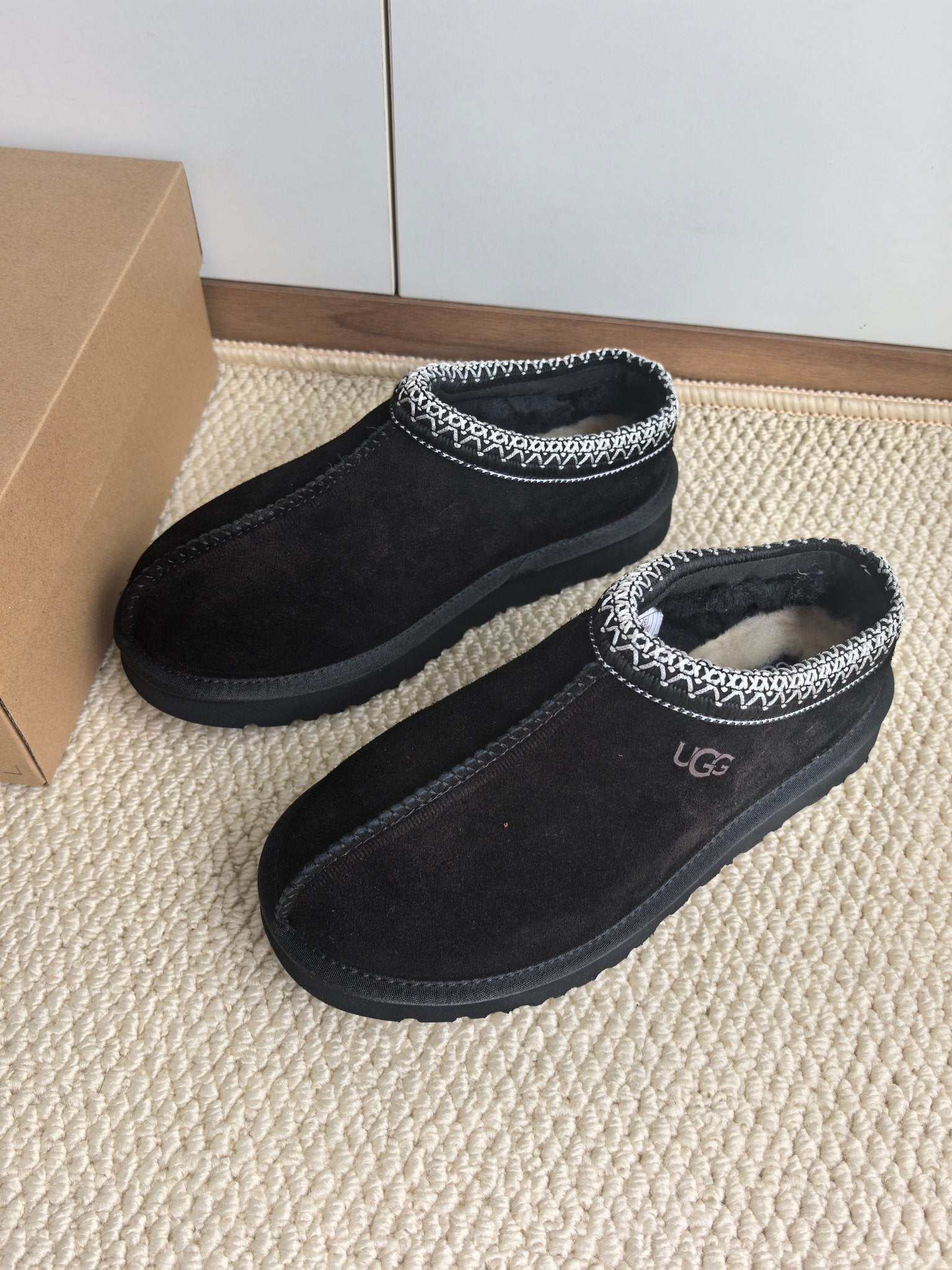 Ugg Tasman - Black